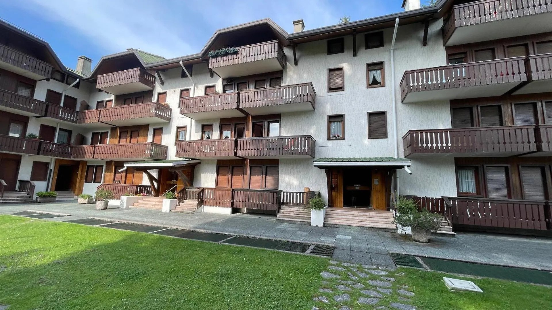 Appartamento Per Famiglie In Centro Ad Asiago Con Posto Auto E Ampio Giardino