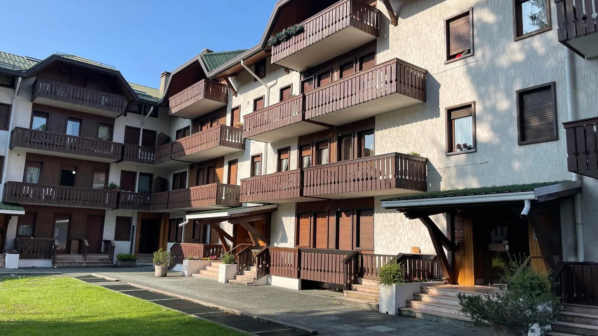 Apartment Appartamento Per Famiglie In Centro Ad Asiago Con Posto Auto E Ampio Giardino Italy